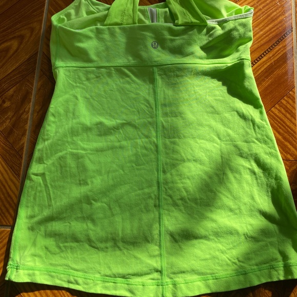 Lulu lemon lime green tank medium - Picture 2 of 4
